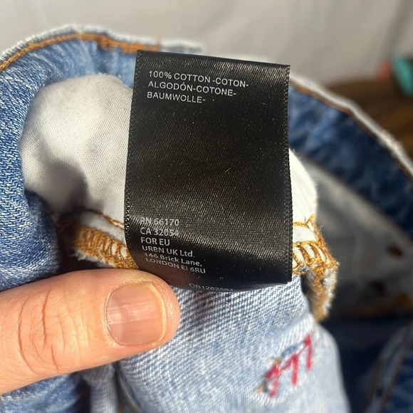 BDG‎ Cowboy Jean With Patchwork Detailing Lightwash Distressed Straight Leg - Picture 11 of 11